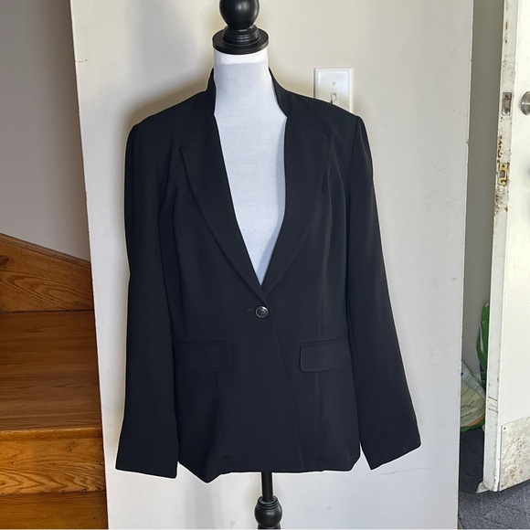 CAbi Elegant Black Suit Jacket - Picture 1 of 9